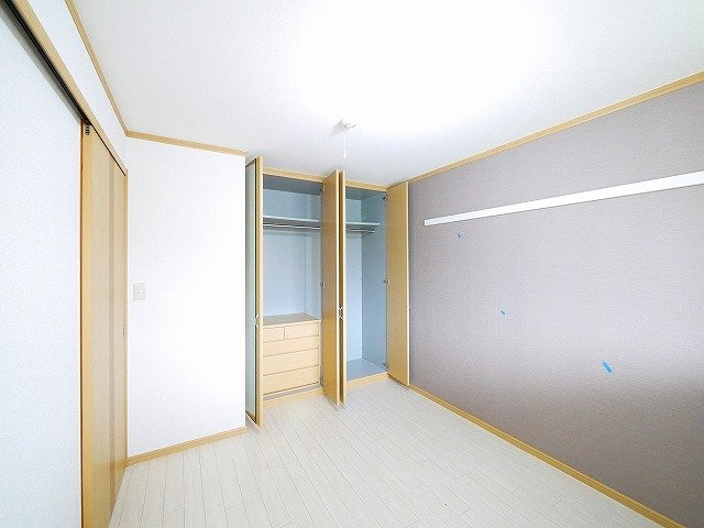 シャインヒルズⅠの洋室|お子様の子供部屋にもピッタリですね。