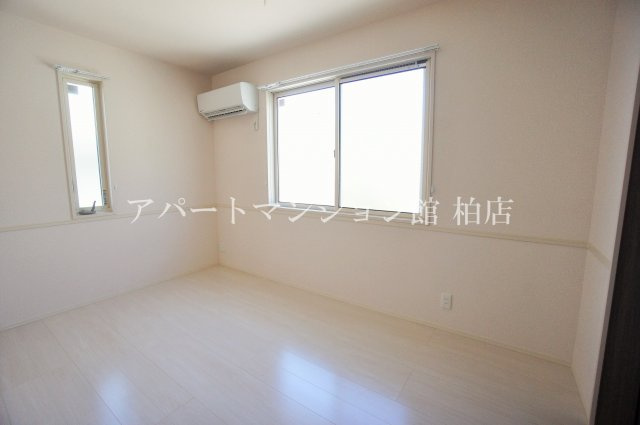 カトレアⅠの洋室