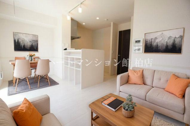 カトレアⅠの居間・リビング|CGで家具等を配置したものです。実際に家具等は含まれません。