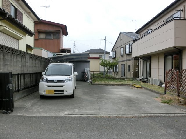 鴻巣市袋の中古一戸建の駐車場|駐車３台可