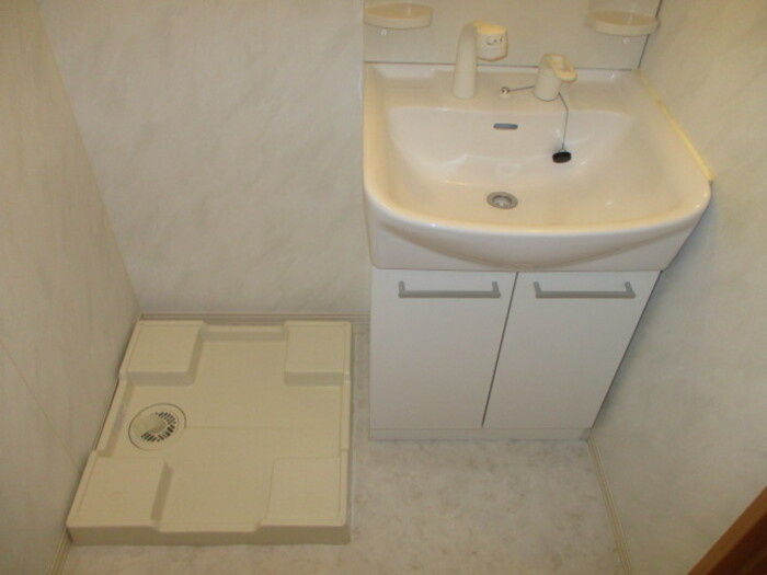 ラ・レアール・パスの独立洗面台