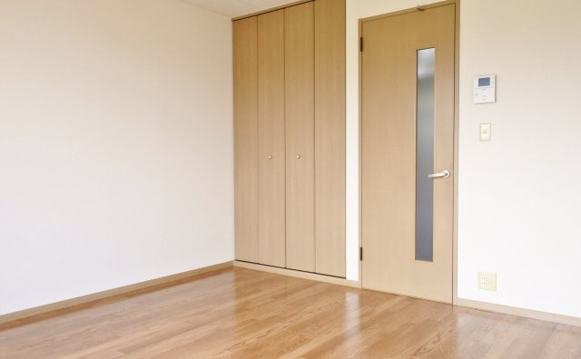 コーポウインズBの洋室