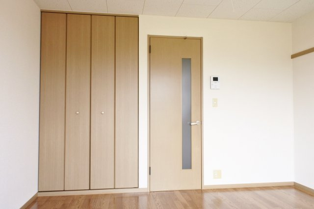 コーポウインズBの洋室