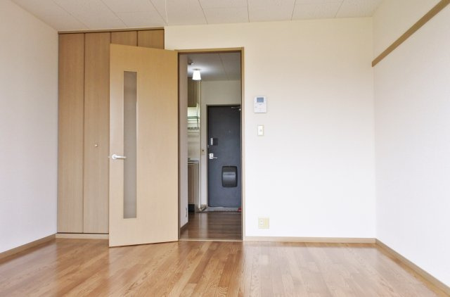 コーポウインズBの洋室