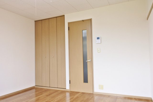 コーポウインズBの洋室