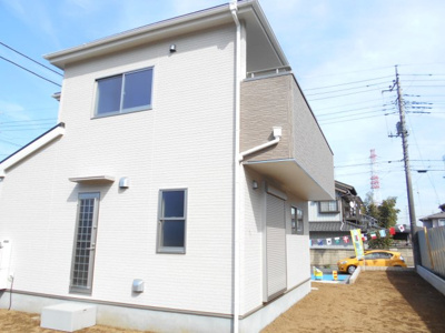 【外観】 | 岩槻区　鹿室　全1棟　1号棟　90坪 | 300平米超シリーズ。90坪。駐車場並列2台。角地。庭広い。陽当り良い。