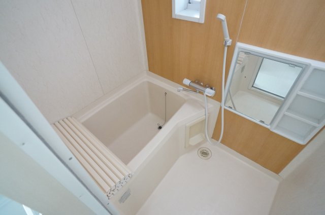 ニューフレグランス阪本の浴室