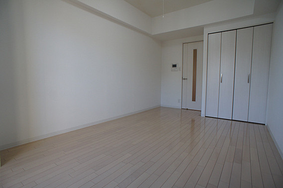 CITYSPIRE神戸元町（旧コスモコート元町）の洋室