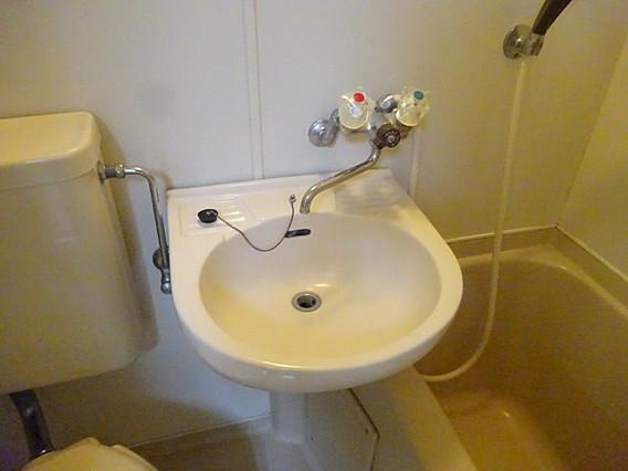 KMSコートの洗面所
