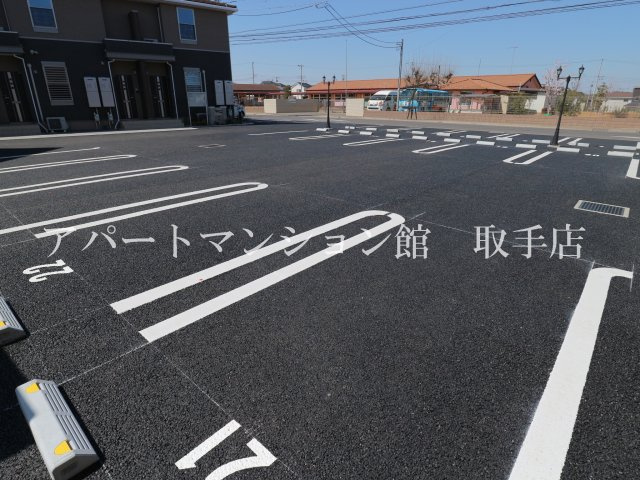 ヴィスタ・ブライトCの駐車場