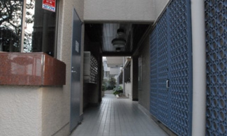 【エントランス】
