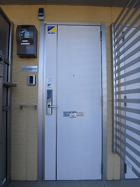 カミーユ上福原の玄関