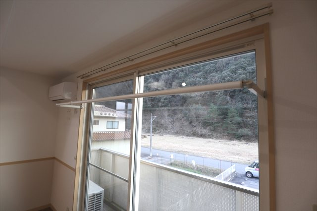 シャルム西野の設備|室内物干し