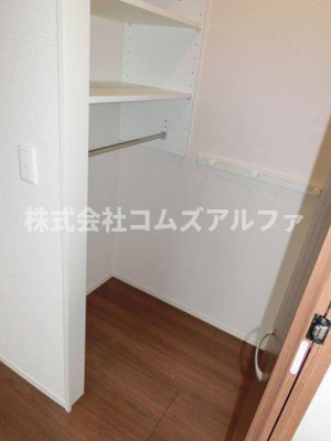 【収納】 | ドゥ ヴァンクール Ⅱ | ドゥ ヴァンクール Ⅱ　ウォークインクローゼット