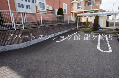 【駐車場】 | サニーサイドヒル　B