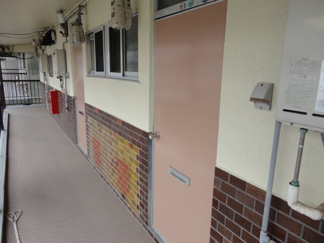 ハイツイズモの外観