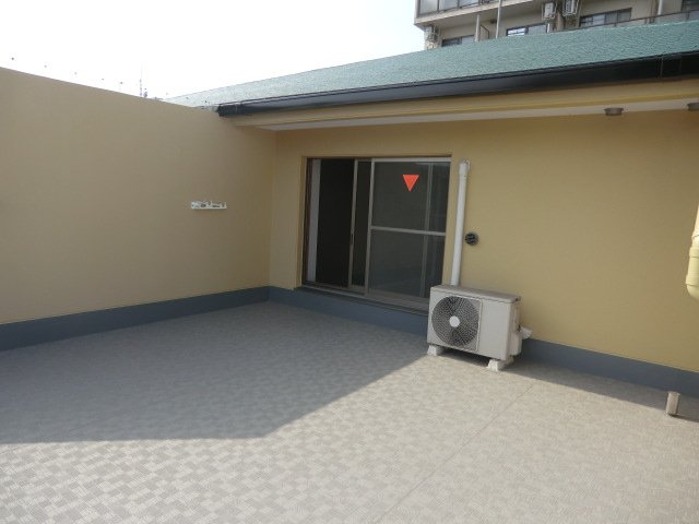 アルビオン新北野のバルコニー