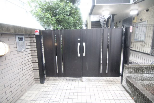 パークサイド足立入谷のエントランス