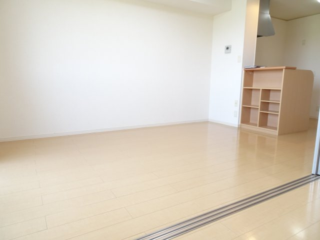 レセンテ花水木Bの居間・リビング