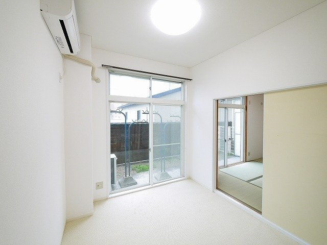 City PALACE21　郡山九条　パート1の寝室|開放的な寝室です