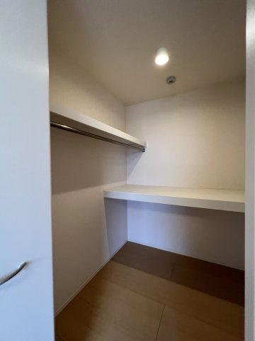 グランマルシェの収納|ウォークインクローゼット