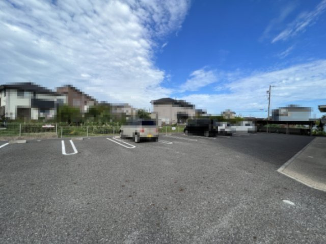 グランマルシェの駐車場