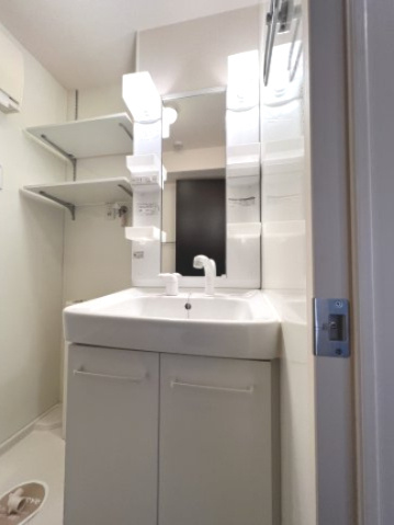 グランマルシェの独立洗面台|シャンプードレッサー