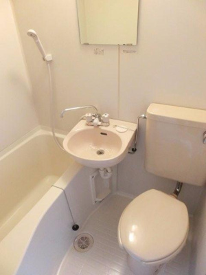 【浴室】 | ラヴィエ新宿 | ※別室参考写真です