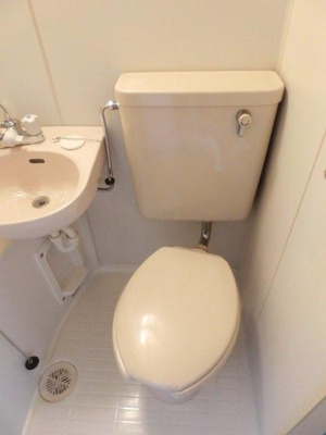 【トイレ】 | ラヴィエ新宿 | ※別室参考写真です