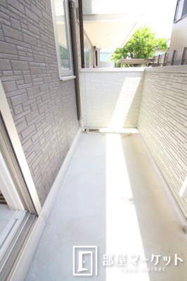 【バルコニー】 | ファミールカルミア