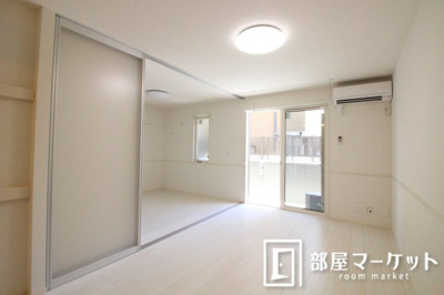 【居間・リビング】 | ファミールカルミア | 同型タイプ