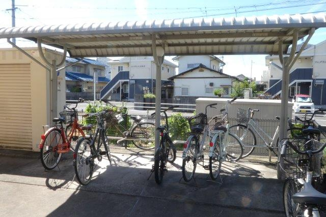 倉敷市大島のアパートのその他共用部分|自転車置き場