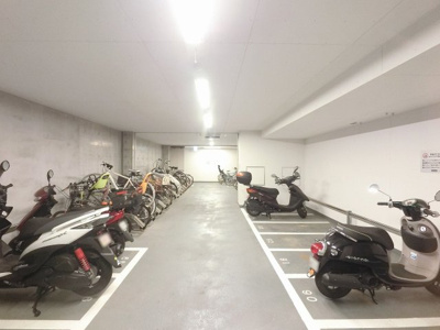 【その他共用部分】 | Ｂｒｉｌｌｉａ　Ｃｉｔｙ横浜磯子D棟 | バイク置き場
