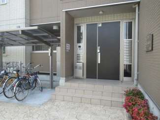 【エントランス】 | 毎日通るエントランスはこのようになっています