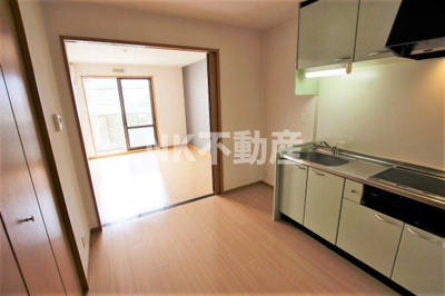 【居間・リビング】 | リバーサイド・ルーチェ（高井田賃貸） | ダイニングです