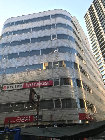 荒井ビルの外観