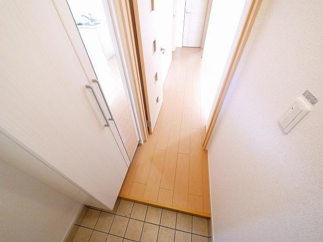プリムローズ（奈良市敷島町）の玄関|シンプルで使いやすい玄関です