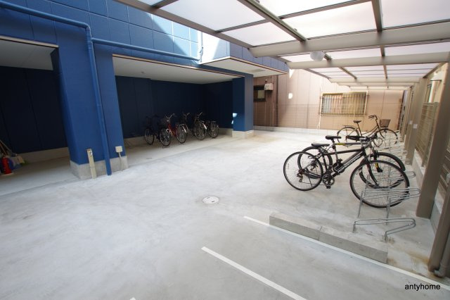 みおつくし都島　仲介手数料無料の駐車場