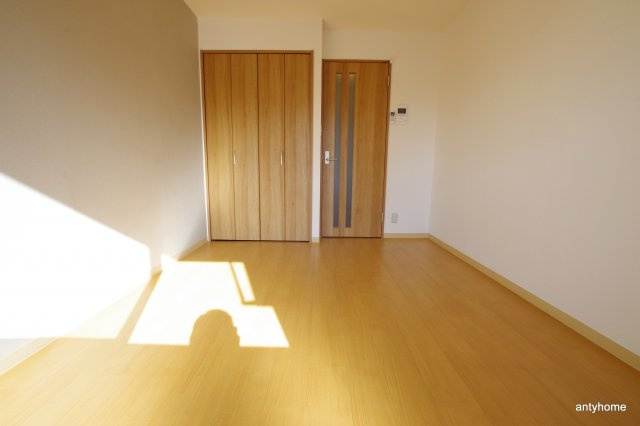 みおつくし都島　仲介手数料無料の居間・リビング