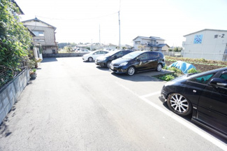 【駐車場】