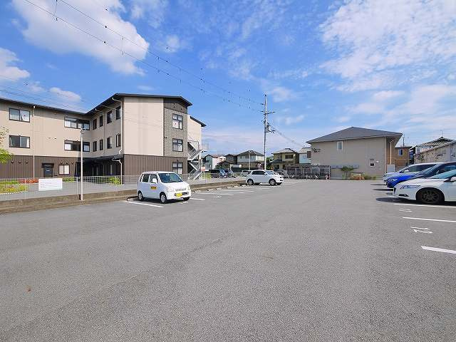 セジュール恋の窪の駐車場|駐車場です