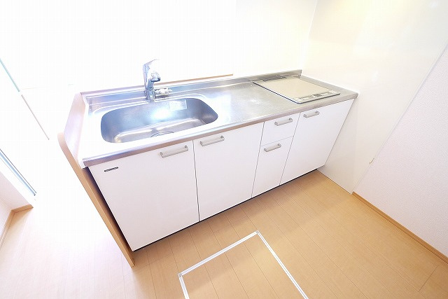 セジュール恋の窪のキッチン|2口コンロのシステムキッチンです