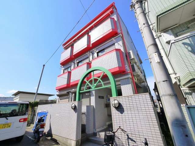 メイコウハイツの外観|キレイな外観です。