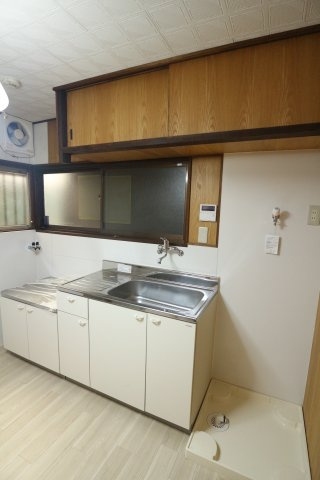 東垂水2丁目戸建のキッチン