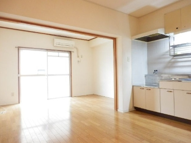 【居間・リビング】 | ミネルヴァ曰佐 | 現在改装中