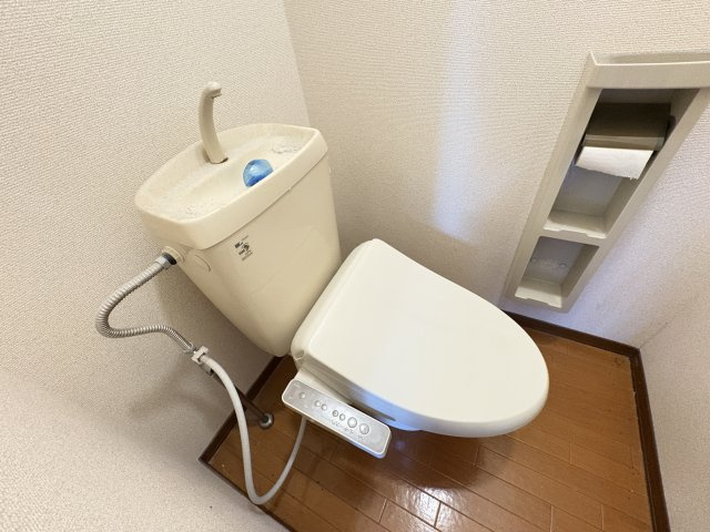 ドエルＡのトイレ|写真は同建物の別部屋を参考に掲載しております。