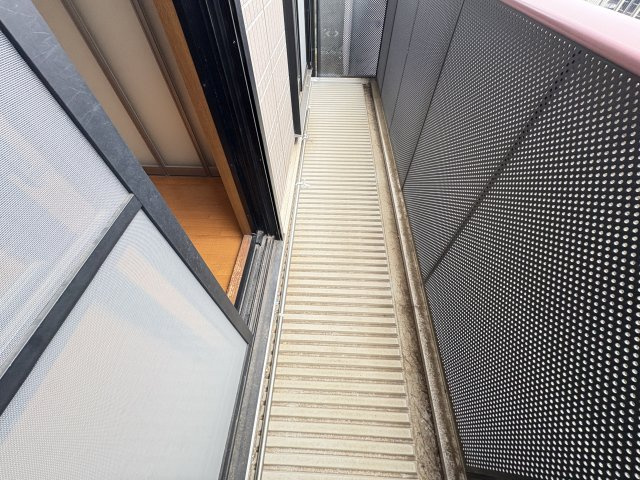 ドエルＡのバルコニー|写真は同建物の別部屋を参考に掲載しております。