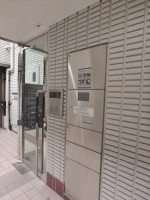 【エントランス】 | ハイクレスト | 宅配ＢＯＸとオートロック