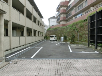 【駐車場】 | イリヴェール東ヶ丘　駐車場