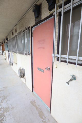 さくらコーポの玄関